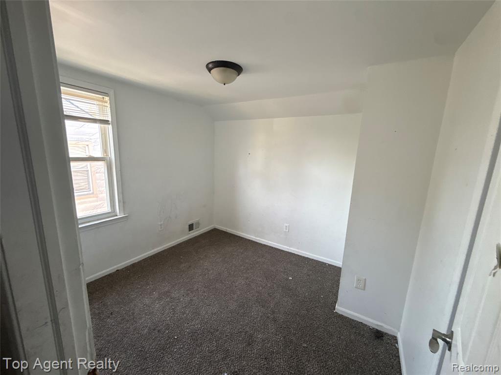 19479 Spencer Street, Detroit, MI 48234 — Photo 4