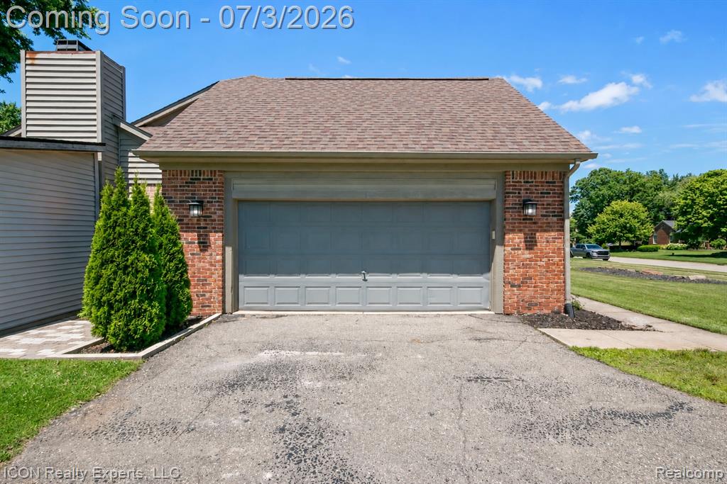 11016 Pembrooke Circle, South Lyon, MI 48178 — Photo 41