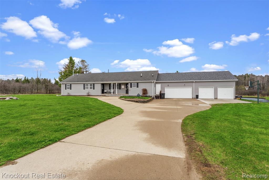 4800 Howell Road, Otter Lake, MI 48464 — Photo 3