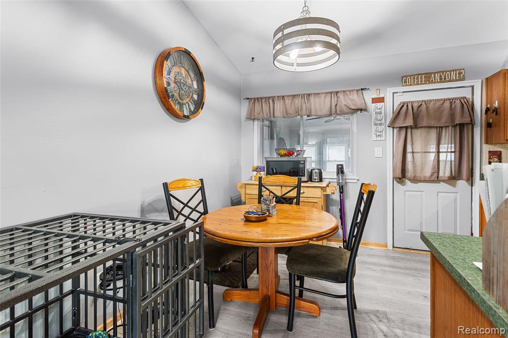9428 Elm Street, Taylor, MI 48180 — Photo 17
