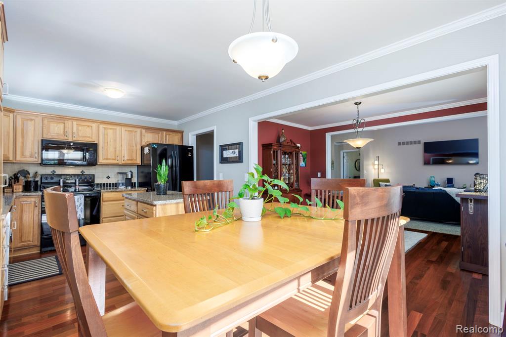 6572 Forest Park Drive, Troy, MI 48098 — Photo 18