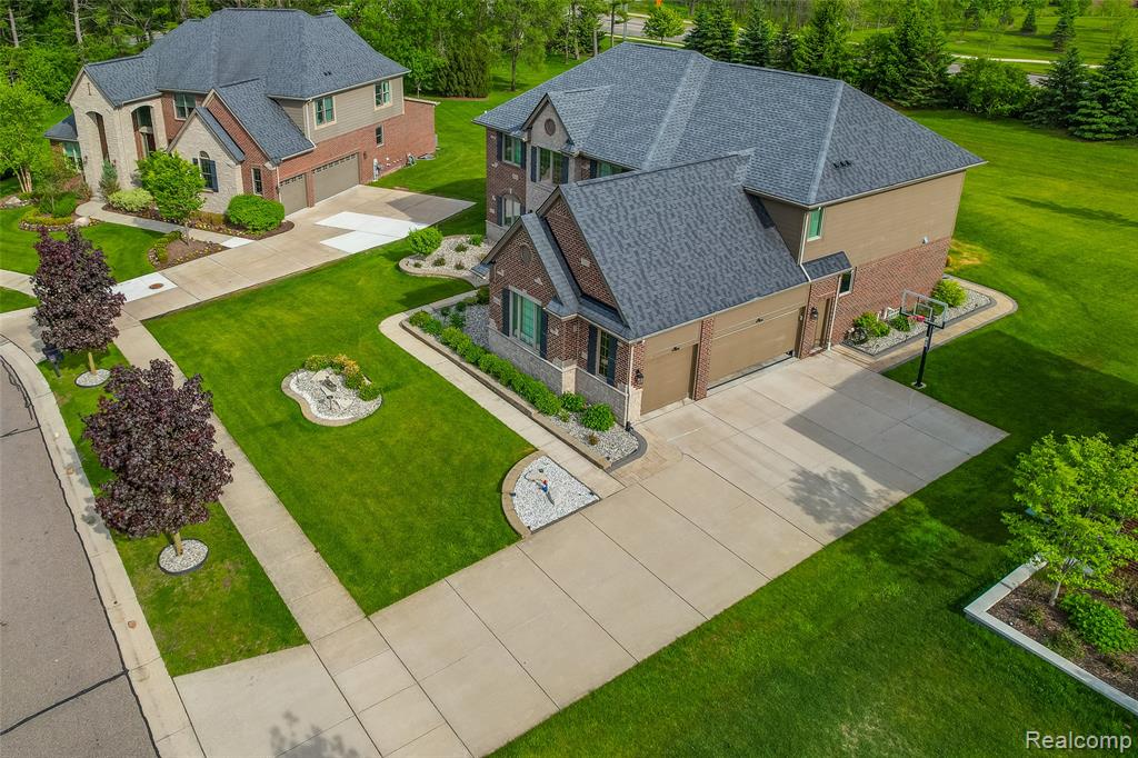 47576 VALENCIA Circle, Novi, MI — Photo 75
