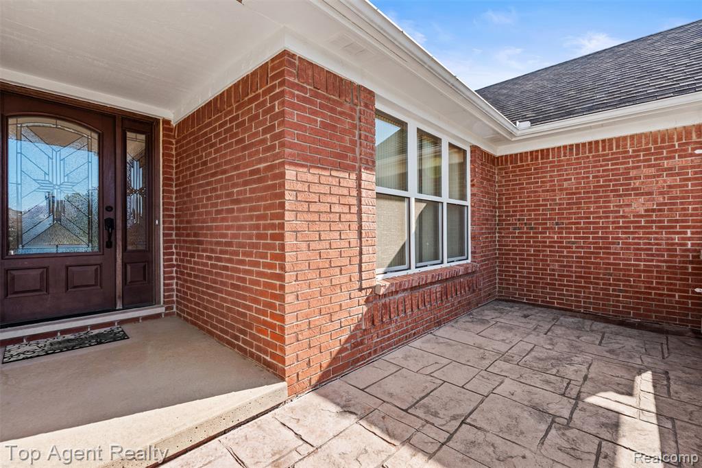 53260 VILLA ROSA Drive, Macomb, MI 48042 — Photo 6
