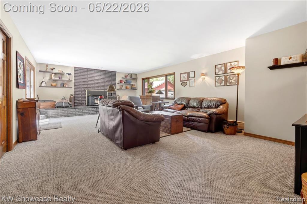 21105 Hugo Street, Farmington, MI 48336 — Photo 18