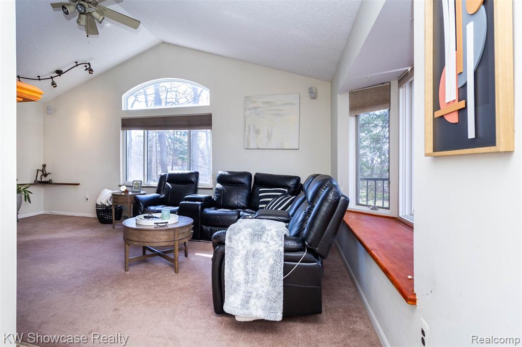 580 Elkinford Drive, White Lake, MI 48383 — Photo 35
