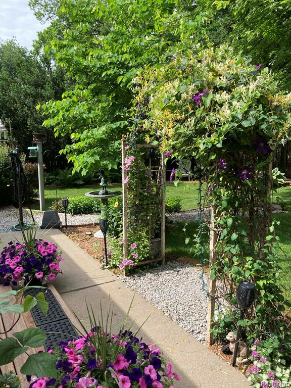 2941 Silverhill Drive, Waterford, MI 48329 — Photo 54