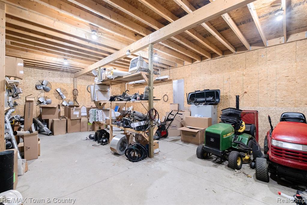 2170 LAVELLE Road, Flint, MI 48504 — Photo 19