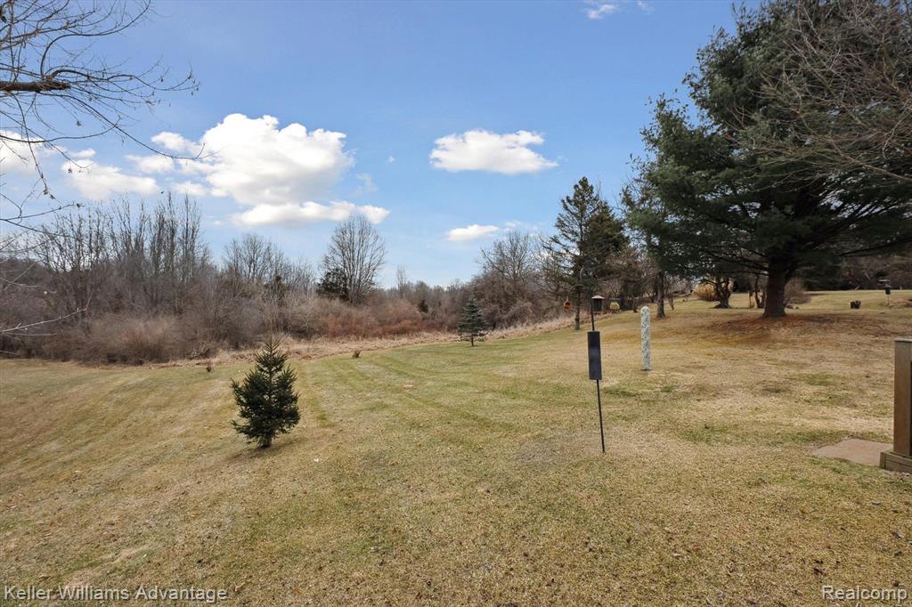 6521 Grand Circle Drive, Brighton, MI 48116 — Photo 38