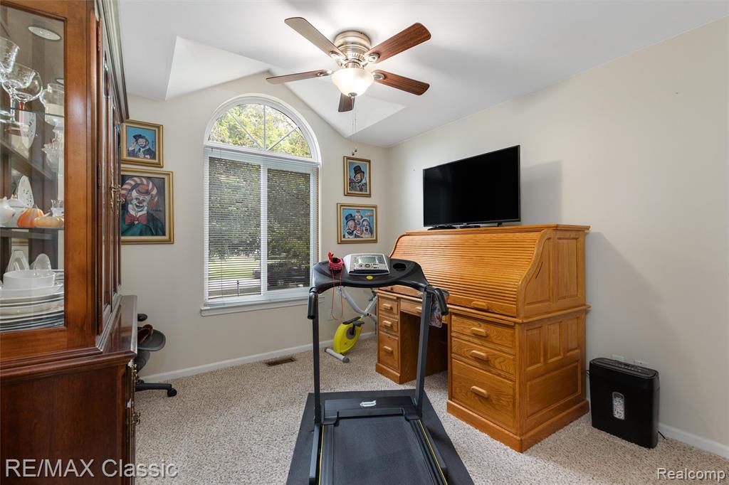 7671 Vamoco Drive, Waterford, MI 48327 — Photo 21