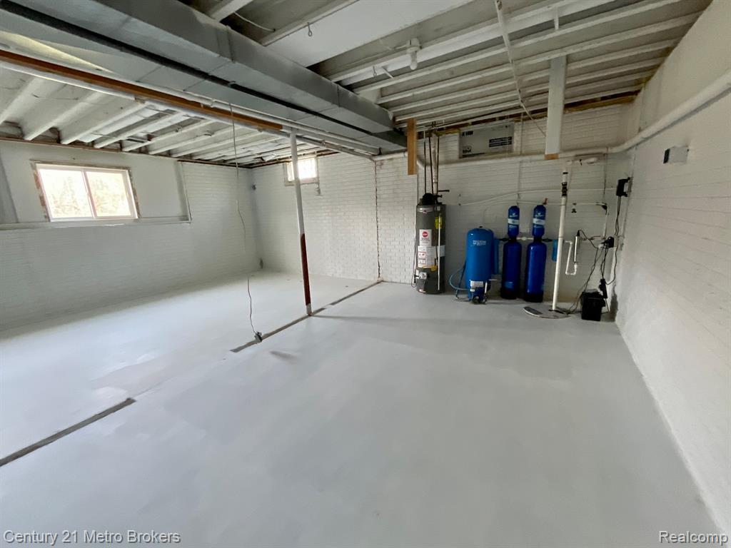 8228 CALKINS Road, Flint, MI 48532 — Photo 35