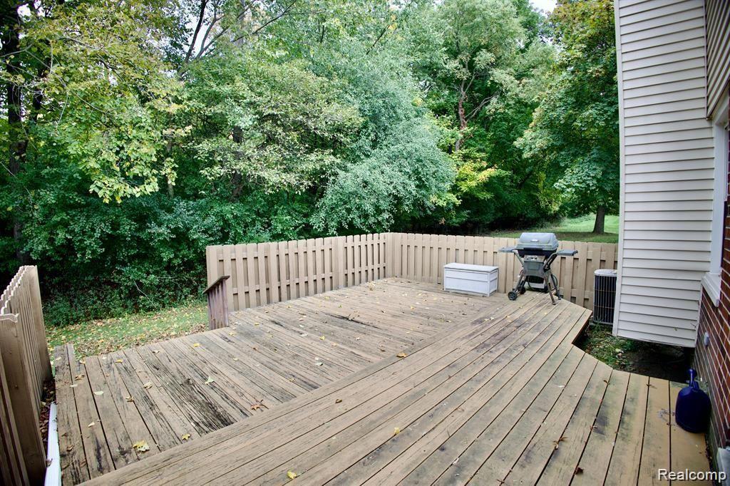 5234 BREEZE HILL, Troy, MI 48098 — Photo 13