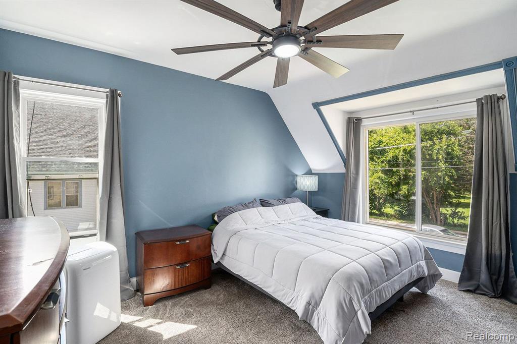 110 LAKE Street, Holly, MI 48442 — Photo 12