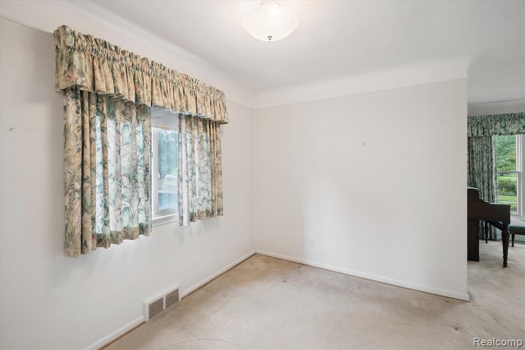18870 Beverly Road, Beverly Hills, MI 48025 — Photo 29