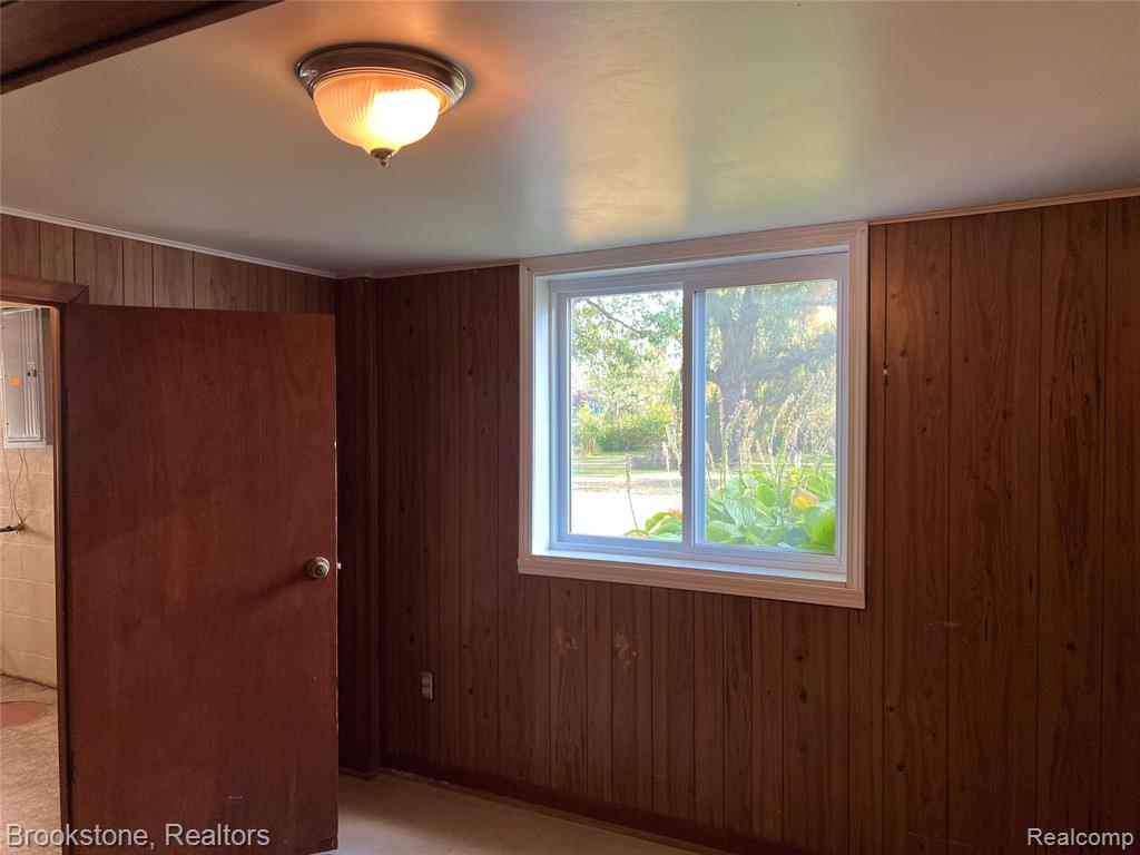400 E Flint Street, Lake Orion, MI 48362 — Photo 27