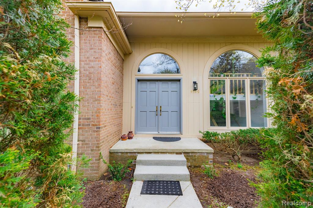 4599 RAVINE Drive, Bloomfield Hills, MI 48301 — Photo 3