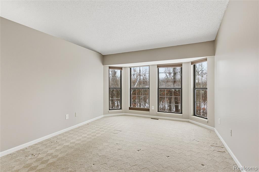 7154 Westchester, West Bloomfield, MI — Photo 26