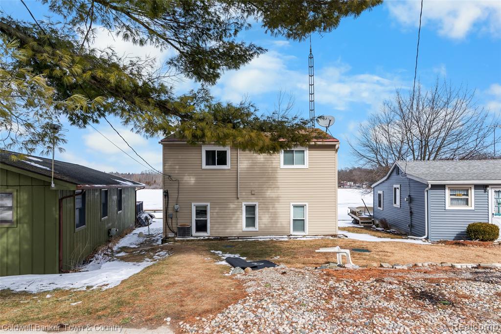 2705 Melvin Drive, Pinckney, MI 48169 — Photo 17