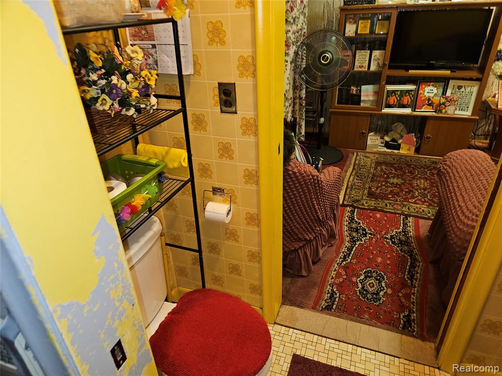 20201 Cherokee Street, Detroit, MI 48219 — Photo 17