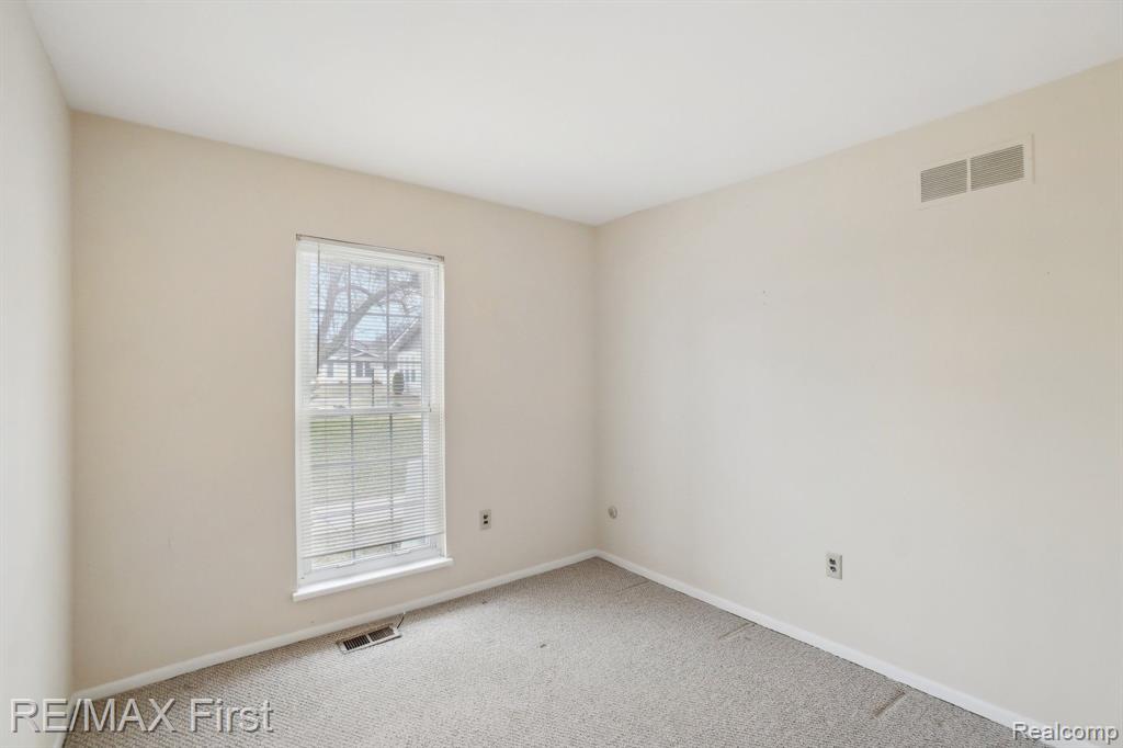 22768 RENFORD Street, Novi, MI — Photo 10