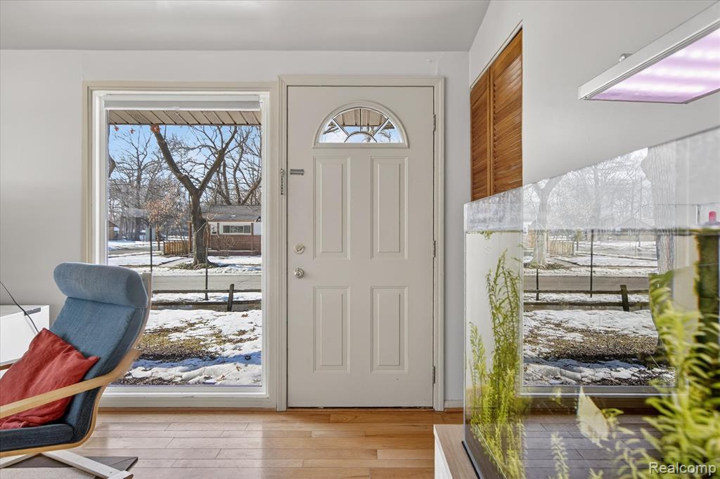 2344 S Circle Drive, Ann Arbor, MI 48103 — Photo 4