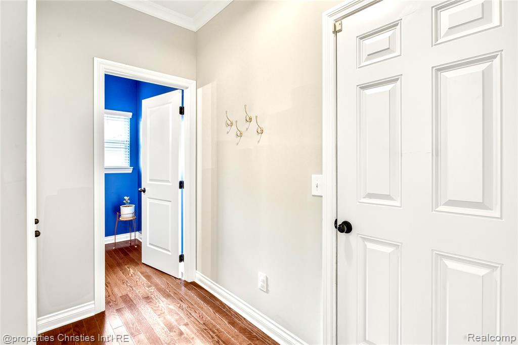 9024 Elmhurst Avenue, Plymouth, MI 48170 — Photo 28