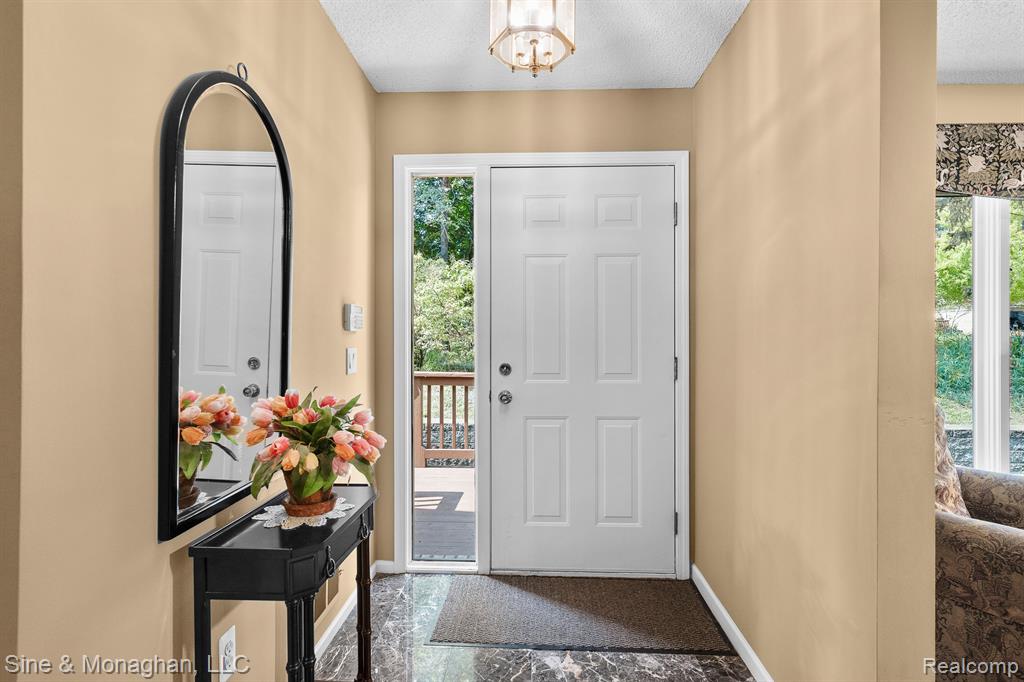 35595 Court Ridge Court, Farmington Hills, MI 48335 — Photo 4