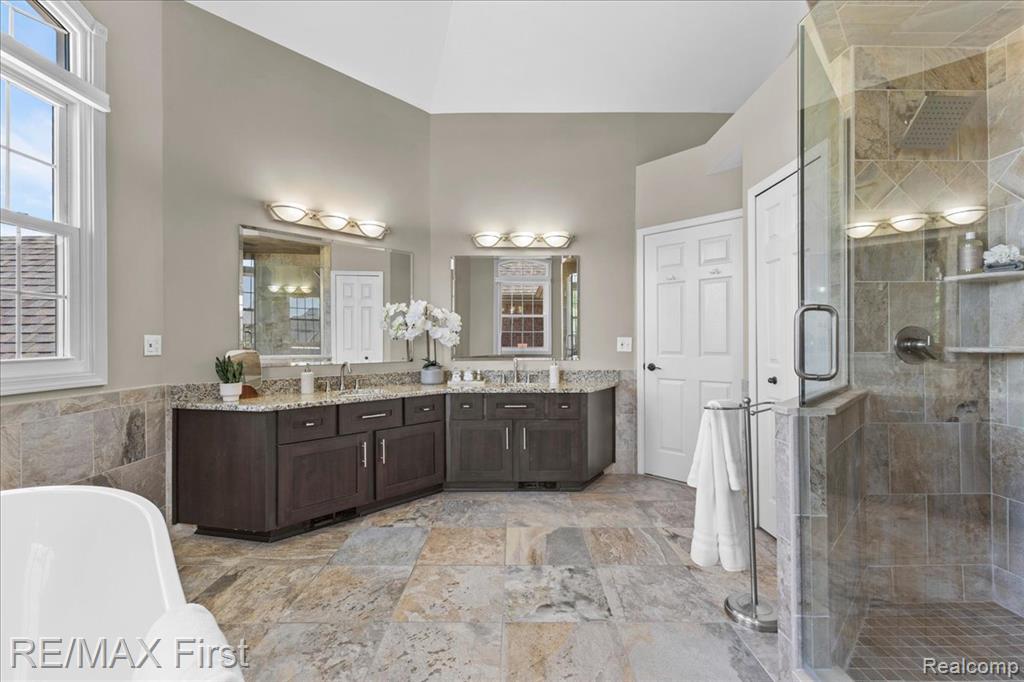 48241 Century Drive, Macomb, MI 48044 — Photo 32