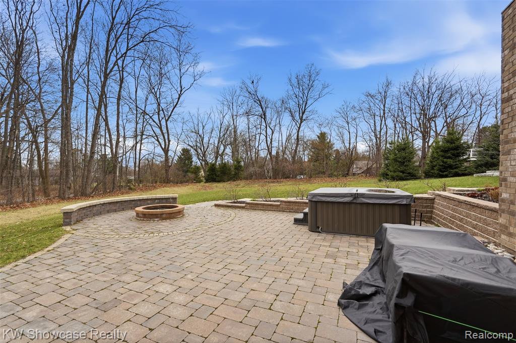 30253 MACINTOSH Lane, New Hudson, MI 48165 — Photo 47