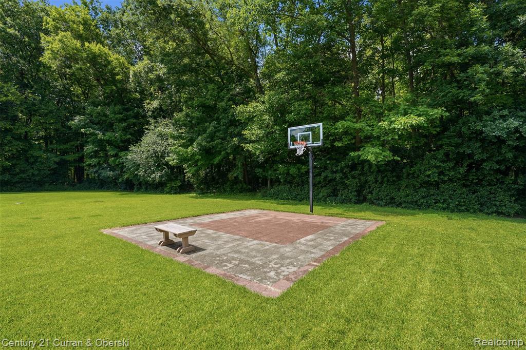 47008 Cider Mill Drive, Novi, MI — Photo 57