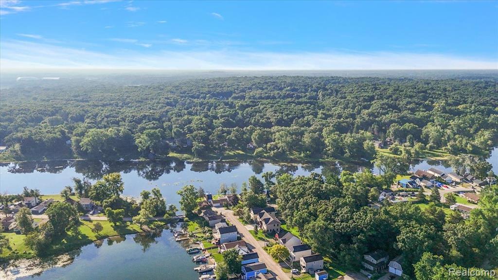 9080 River Valley Road, Brighton, MI 48116 — Photo 70