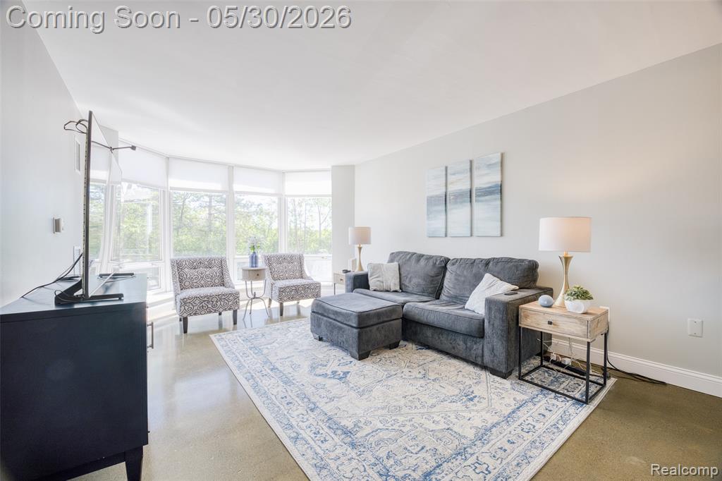 250 E Harbortown Drive, 205, Detroit, MI 48207 — Photo 20