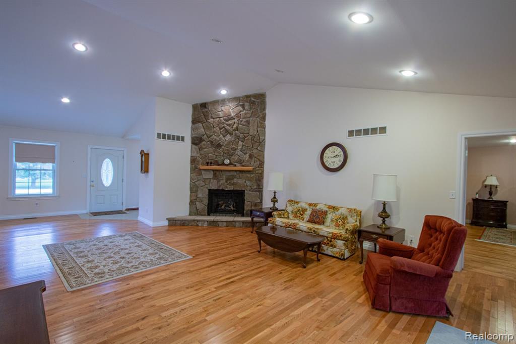 5112 BRYSON Lane, East China, MI — Photo 4