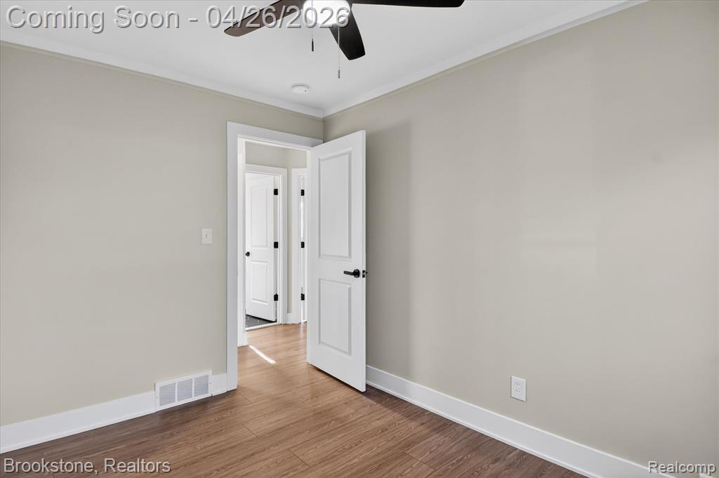 29807 Champine Street, Saint Clair Shores, MI 48082 — Photo 14