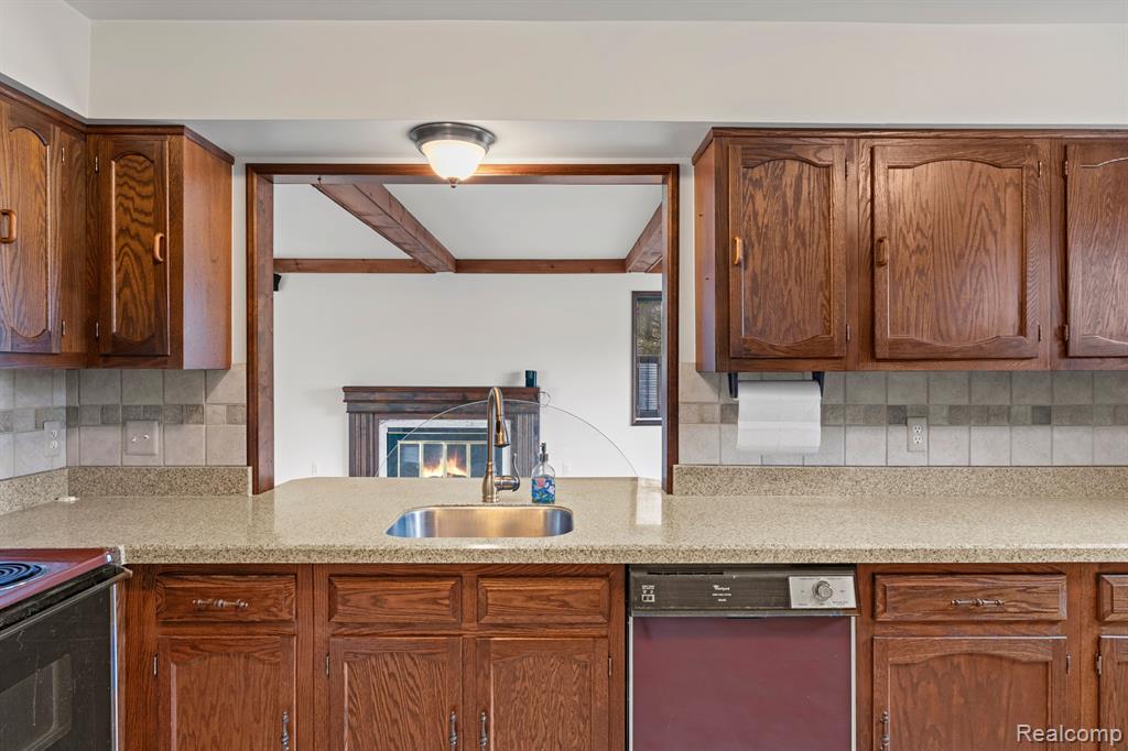 643 Pine Tree Court, Walled Lake, MI 48390 — Photo 13