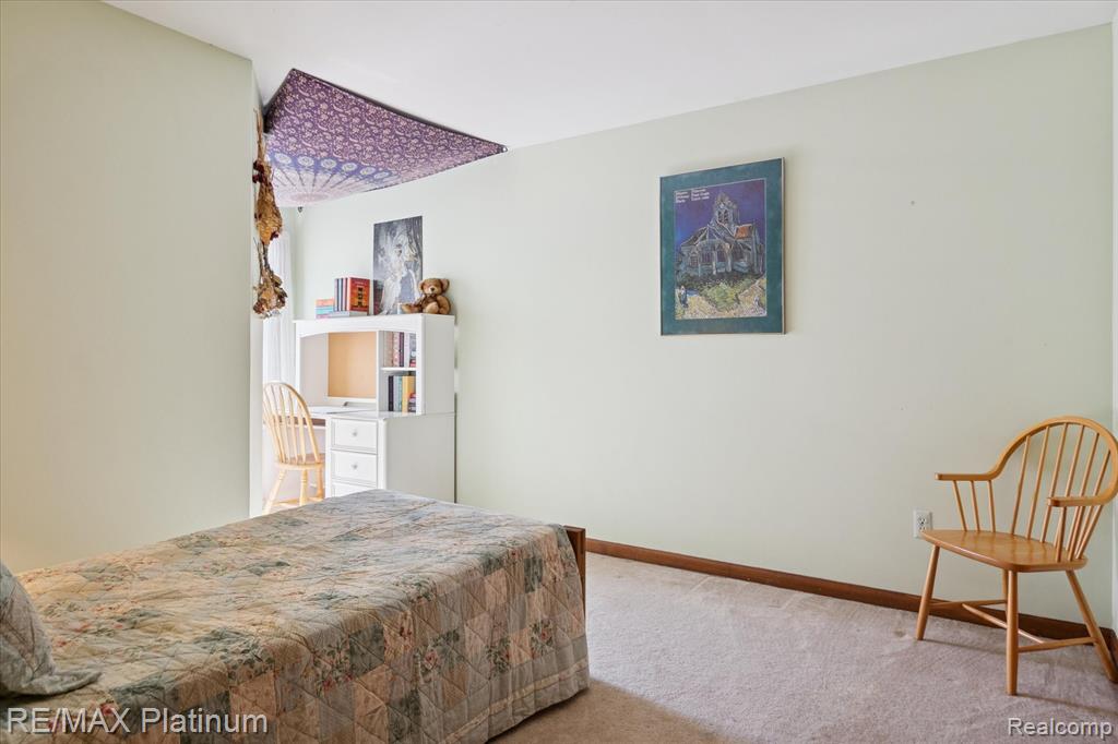 852 Woodridge Hills Drive, Brighton, MI 48116 — Photo 28