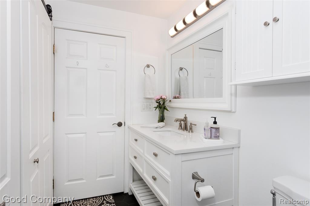 605 S Troy Street, Royal Oak, MI 48067 — Photo 17