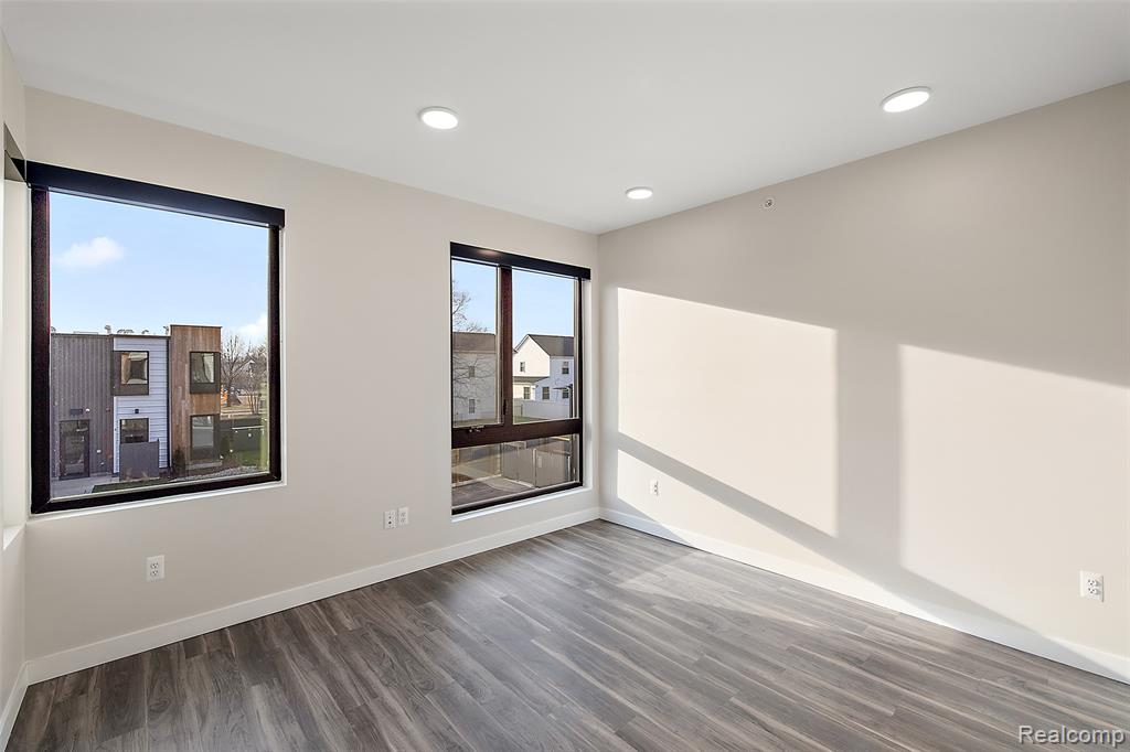 7631 E Lafayette, Detroit, MI 48214 — Photo 10