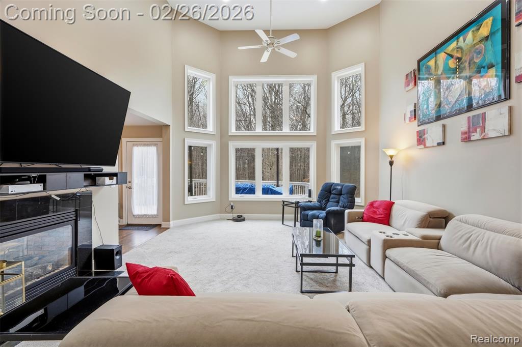 65690 North Avenue, Ray, MI, 00000