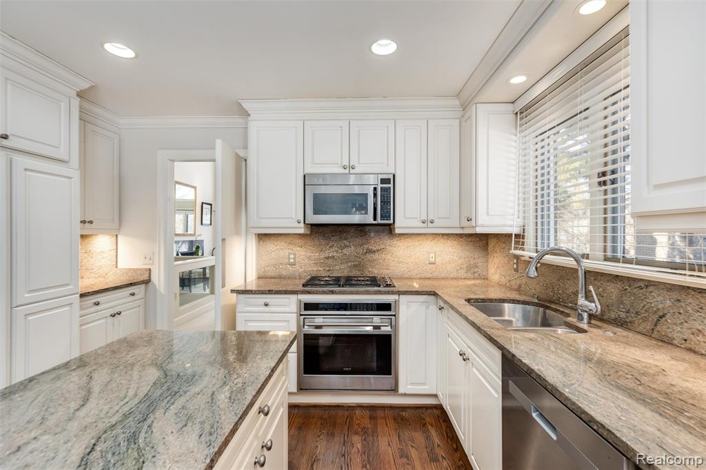 4260 Wabeek Lake Drive S, Bloomfield Hills, MI 48302 — Photo 15