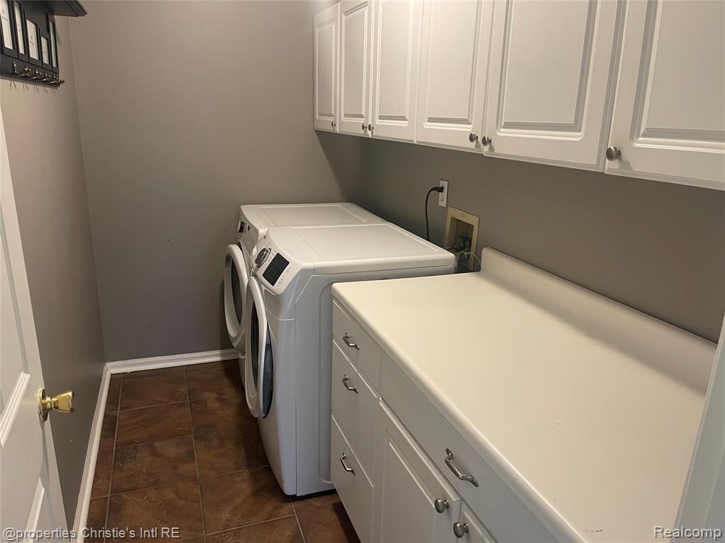 852 Linden Way, Auburn Hills, MI 48326 — Photo 45