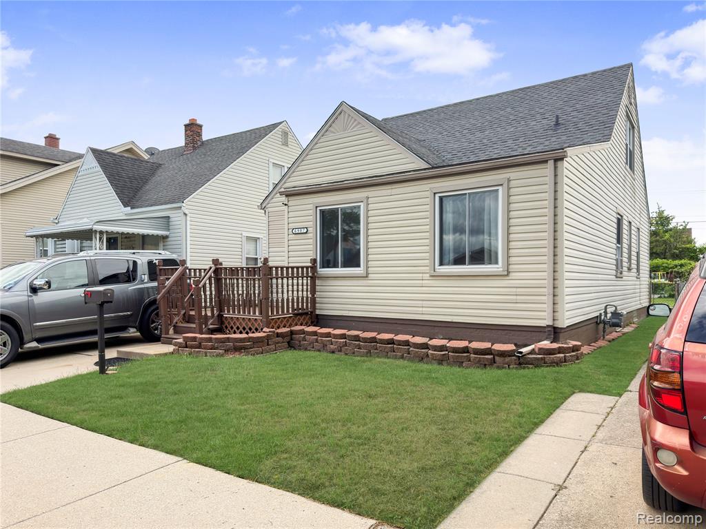 6907 Orchard Avenue, Dearborn, MI 48126 — Photo 2