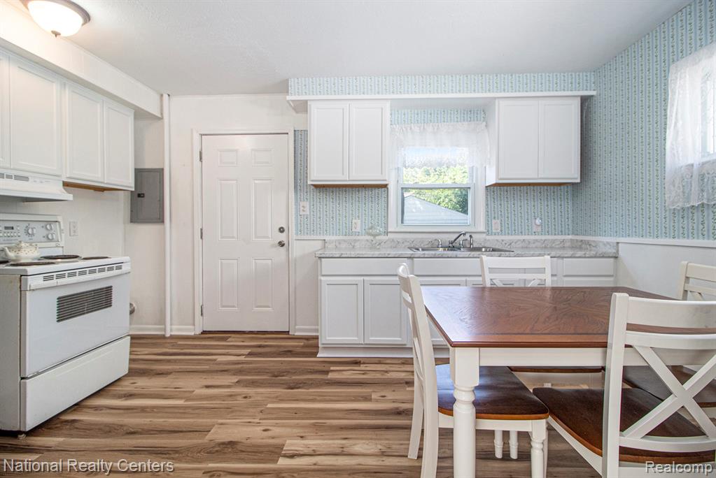 5889 N Globe Street, Westland, MI — Photo 5