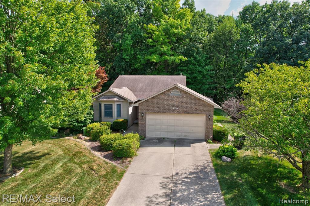 9267 Jill Marie Lane, Swartz Creek, MI 48473 — front exterior