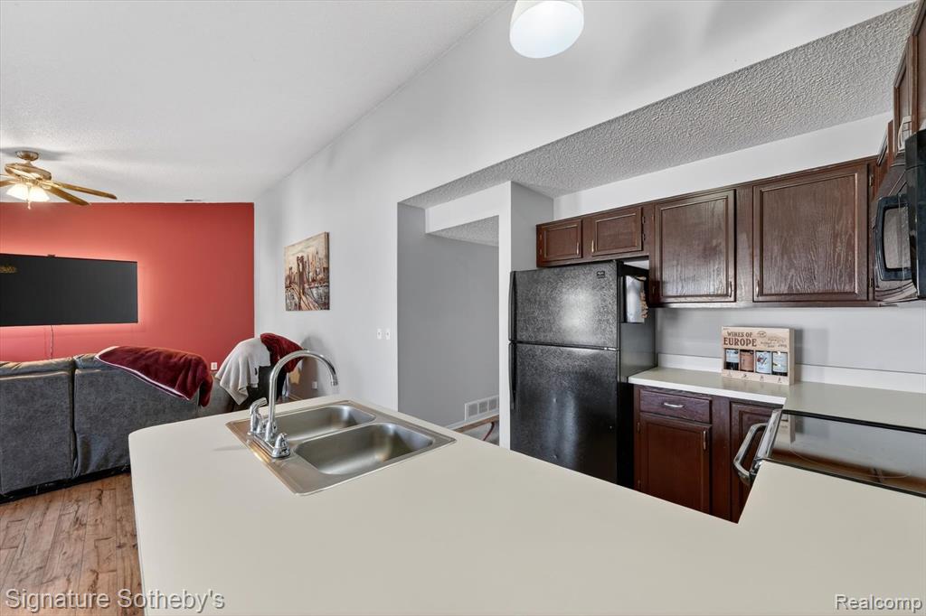 5094 Harbor Oak Drive, 36, Waterford, MI 48329 — Photo 12