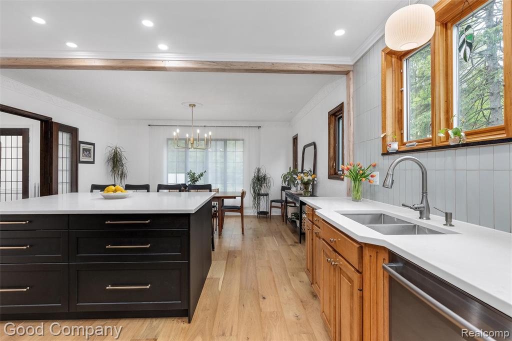 641 W WOODLAND Street, Ferndale, MI 48220 — Photo 19