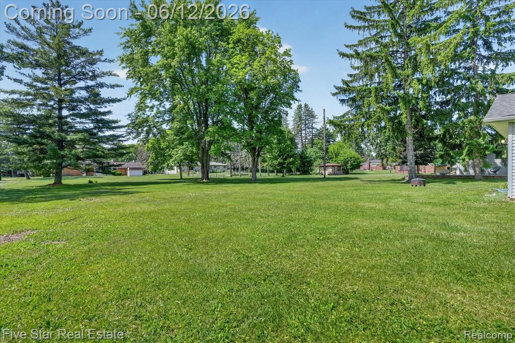 82 E Hurst Drive, Troy, MI 48085 — Photo 40