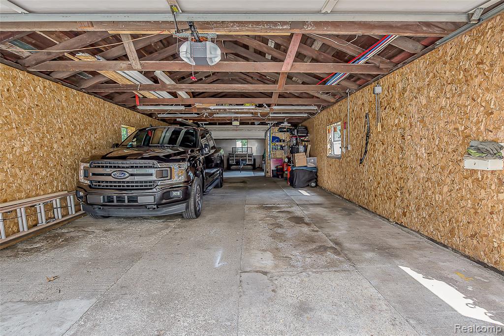 9137 Maltby Road, Brighton, MI 48116 — Photo 30