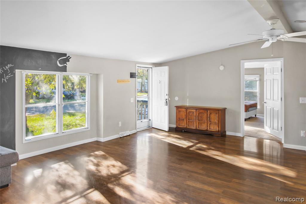 85 Oak Ridge, Monroe, MI 48161 — Photo 2