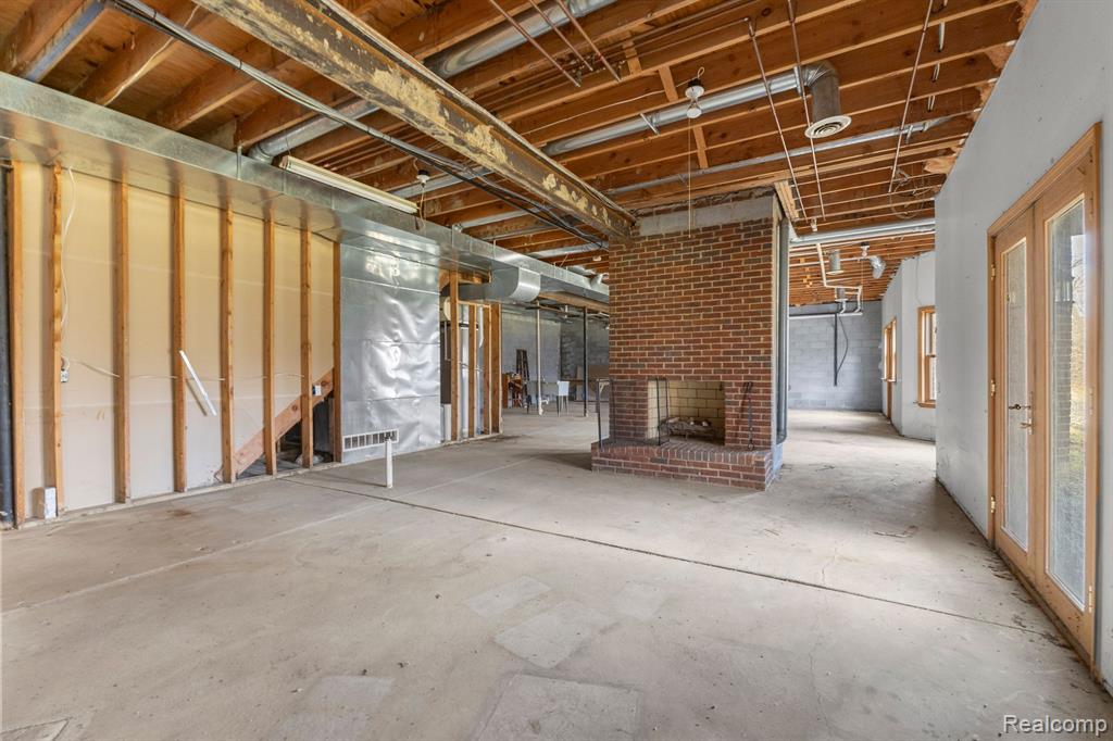 6555 WARREN Road, Ann Arbor, MI 48105 — Photo 58