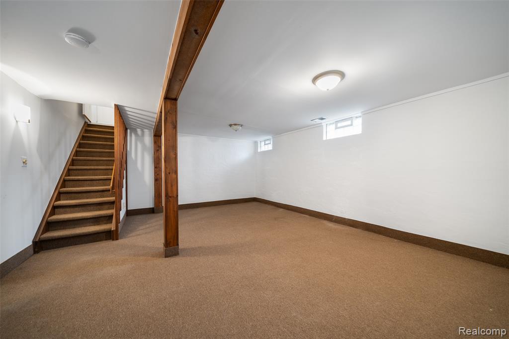 8603 Hibbing Street, Commerce Twp, MI 48382 — Photo 18